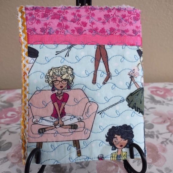 QUILTED BOOK COVER - Picture 3 of 4